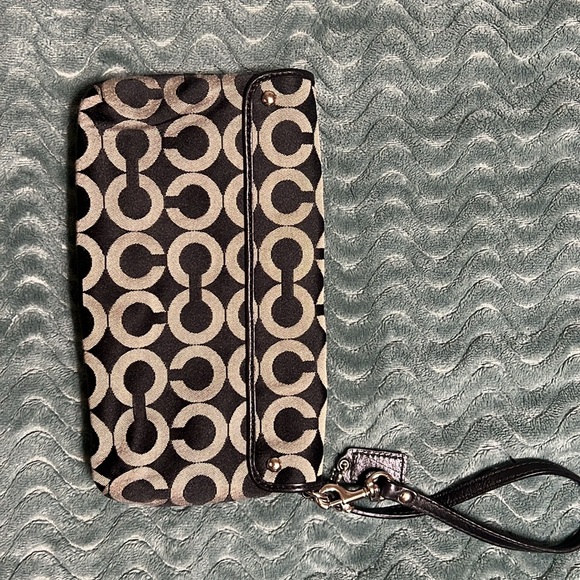 Coach wristlet in black - Picture 2 of 4